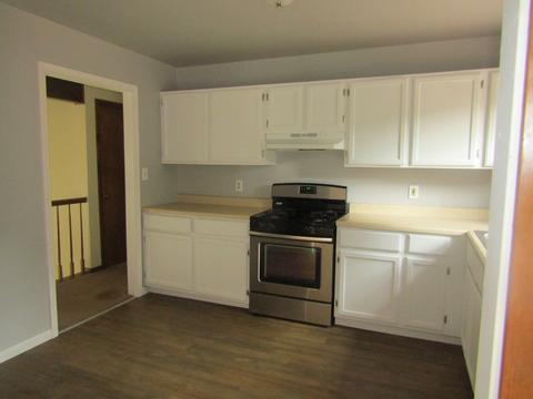3308 W Lorient Dr, Mchenry, IL 60050 photo 2