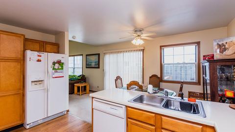 402 Farmbrook Ct, Romeoville, IL 60446 photo 8
