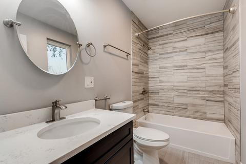 6833 S Champlain Ave, Chicago, IL 60637 photo 13