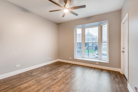 6833 S Champlain Ave, Chicago, IL 60637 photo 3