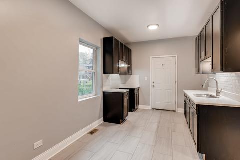 6833 S Champlain Ave, Chicago, IL 60637 photo 10