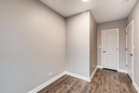 6833 S Champlain Ave, Chicago, IL 60637 photo 19