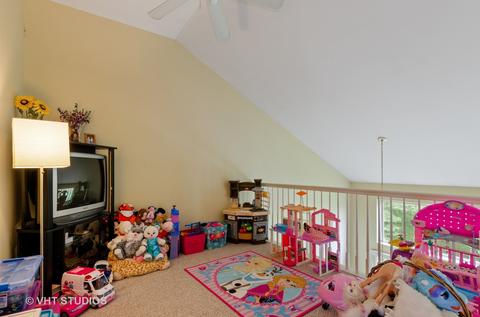 2064 Peach Tree Ln, Algonquin, IL 60102 photo 8