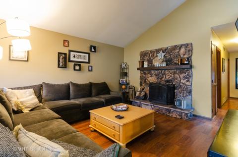 4306 Clearview Dr, Mchenry, IL 60050 photo 2