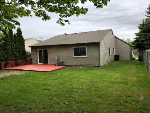 1317 Burns Dr, Elgin, IL 60120 photo 4