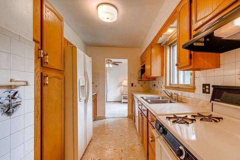 1430 Easy St, Elgin, IL 60123 photo 10