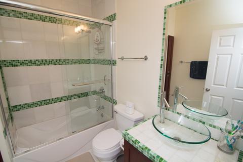 620 E 42nd St, Chicago, IL 60653 photo 9