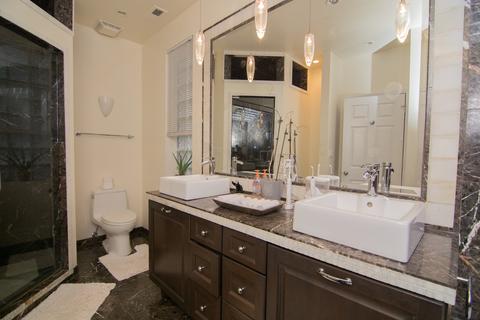 620 E 42nd St, Chicago, IL 60653 photo 16