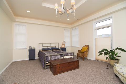 620 E 42nd St, Chicago, IL 60653 photo 12