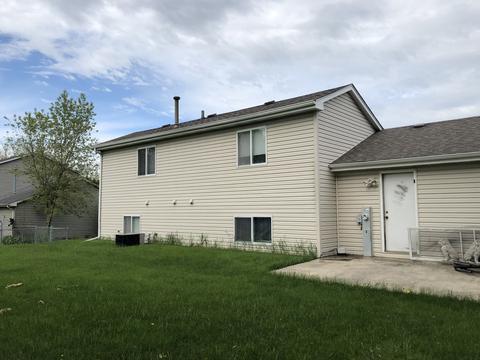 512 Terrace Dr, Algonquin, IL 60102 photo 2