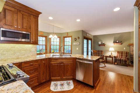 429 Dodson St, Geneva, IL 60134 photo 3