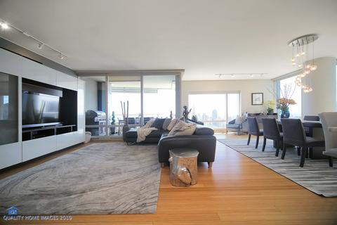 340 E Randolph St #4206, Chicago, IL 60601 photo 14