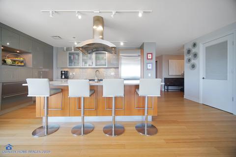 340 E Randolph St #4206, Chicago, IL 60601 photo 9