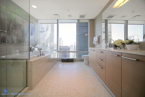340 E Randolph St #4206, Chicago, IL 60601 photo 17