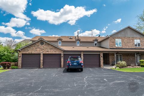 978 West Ct #D, Naperville, IL 60563 photo 2