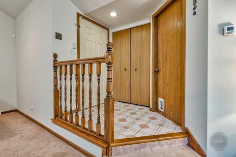 978 West Ct #D, Naperville, IL 60563 photo 4