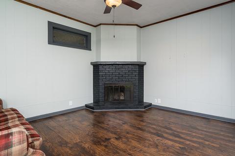 602 E State St, Cherry Valley, IL 61016 photo 29