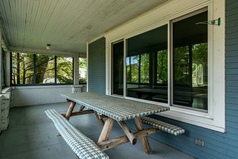 602 E State St, Cherry Valley, IL 61016 photo 9