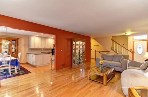 144 Schiller Sq, Itasca, IL 60143 photo 3