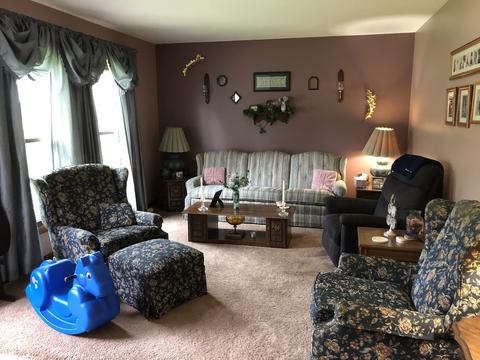 1260 Golfview St, Aurora, IL 60506 photo 2