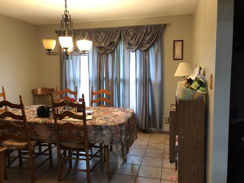 1260 Golfview St, Aurora, IL 60506 photo 3