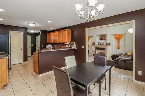 1203 Blue Bill Way, Normal, IL 61761 photo 3