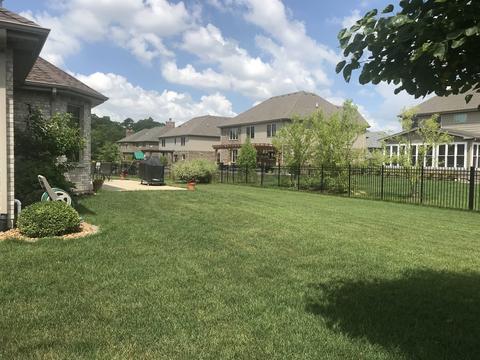 16535 Christopher Dr, Lemont, IL 60439 photo 2