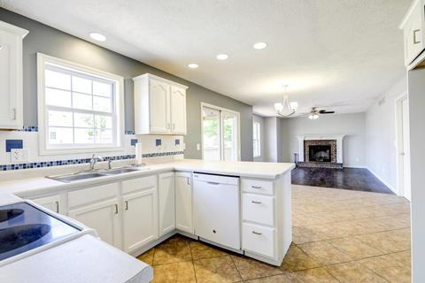 1104 Oak Hill St, Normal, IL 61761 photo 10