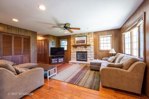 4009 Wilke Rd, Rolling Meadows, IL 60008 photo 8