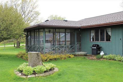 2006 Terrace Ln, Morrison, IL 61270 photo 3
