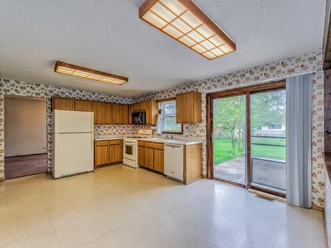 1123 Monroe Dr, Bartlett, IL 60103 photo 10