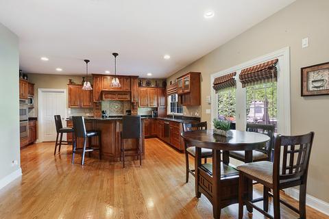 15713 Brookshore Dr, Plainfield, IL 60544 photo 5