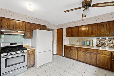 3045 Carpenter St, Steger, IL 60475 photo 5