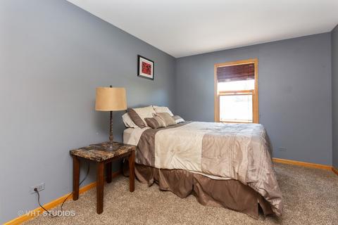 800 Cheyenne Ln, Elgin, IL 60123 photo 8