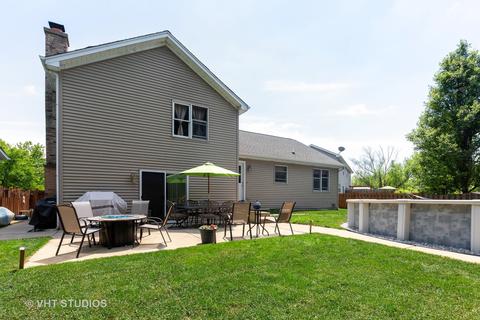 800 Cheyenne Ln, Elgin, IL 60123 photo 14