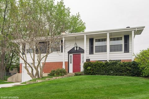 1735 Chippendale Rd, Hoffman Estates, IL 60169 photo 1