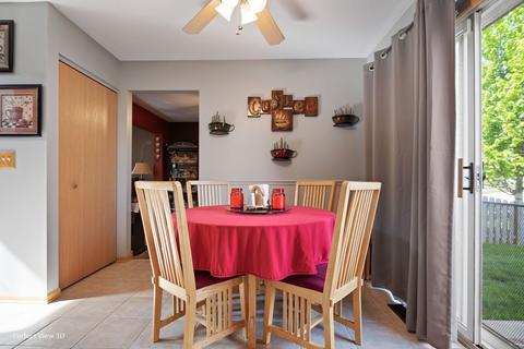 625 Brita Ct, Minooka, IL 60447 photo 14