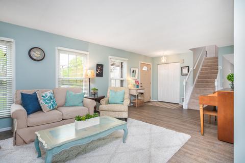 2164 Blacksmith Dr, Wheaton, IL 60189 photo 4