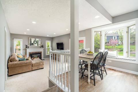 2164 Blacksmith Dr, Wheaton, IL 60189 photo 9