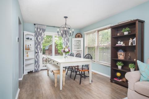 2164 Blacksmith Dr, Wheaton, IL 60189 photo 5