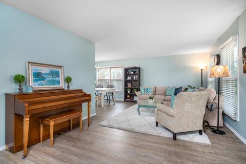 2164 Blacksmith Dr, Wheaton, IL 60189 photo 3