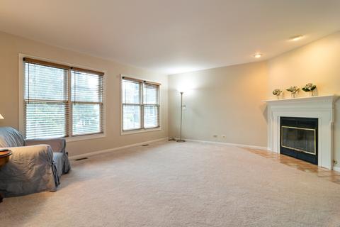 218 N Elm St, Itasca, IL 60143 photo 2