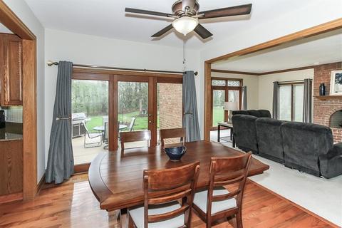 425 Timber Ridge Dr, Bartlett, IL 60103 photo 10