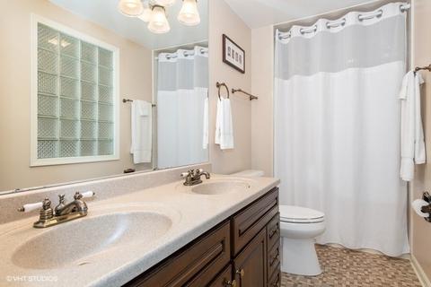 1365 Stonegate Rd, Naperville, IL 60540 photo 17