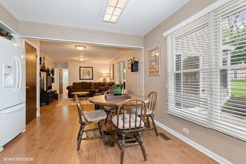 1365 Stonegate Rd, Naperville, IL 60540 photo 7