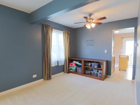 480 Dover Dr, Roselle, IL 60172 photo 6