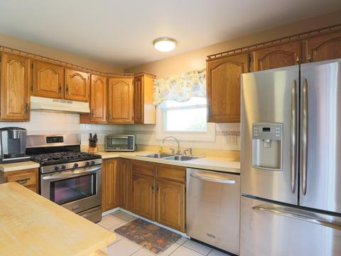 480 Dover Dr, Roselle, IL 60172 photo 13