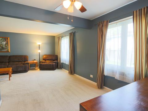 480 Dover Dr, Roselle, IL 60172 photo 7