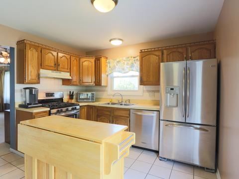 480 Dover Dr, Roselle, IL 60172 photo 12
