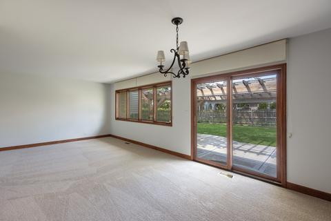 4030 Carousel Dr, Northbrook, IL 60062 photo 6